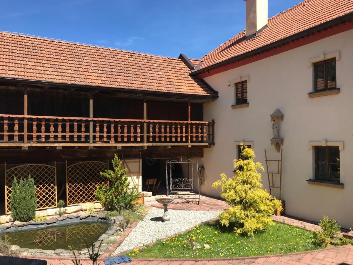 Zamecek Zdiky - Moderni Maly Apartman Bujanov 외부 사진